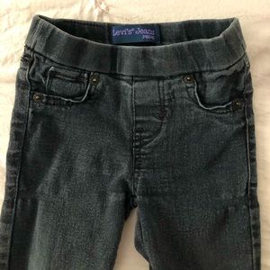 Levi’s toddler jeggings ✨